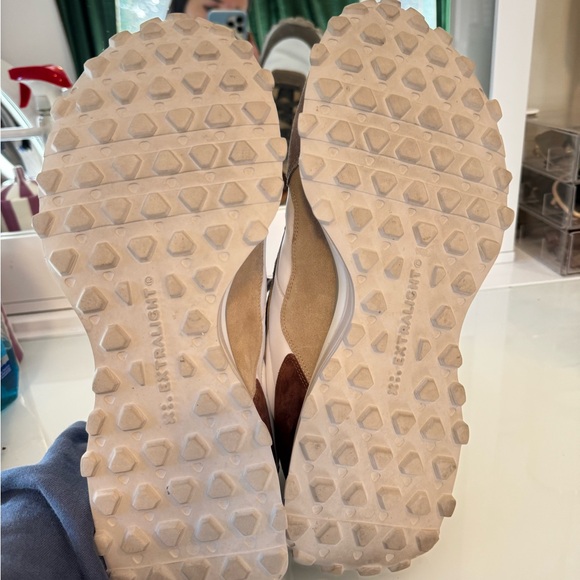 Magnanni Brown & White Onyx Water Resistant Sneaker - Picture 12 of 14